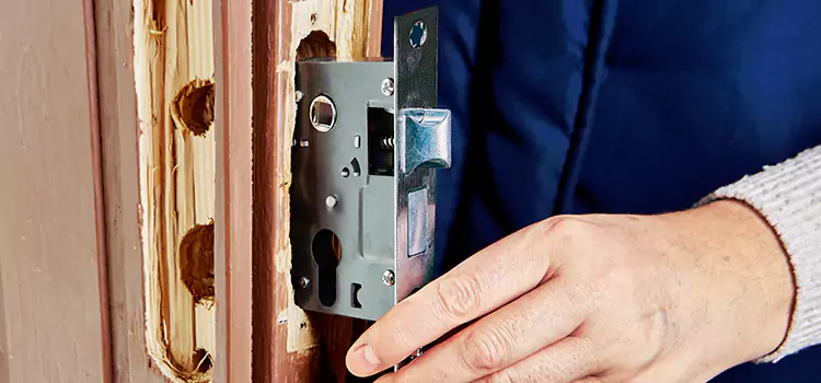 Garage Door Lock Replacement Ronkonkoma